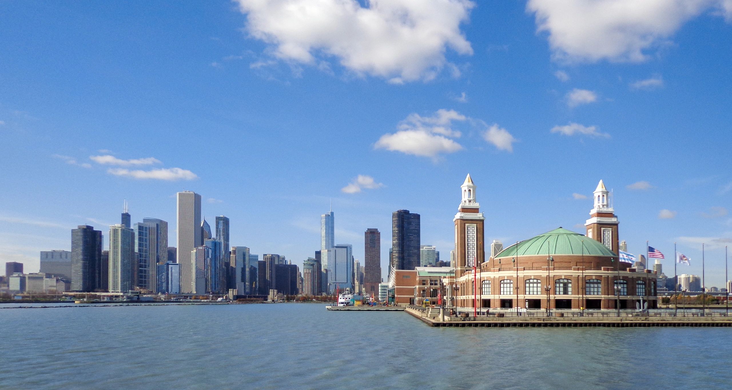 Chicago skyline and Navy Pier on a clear summer day